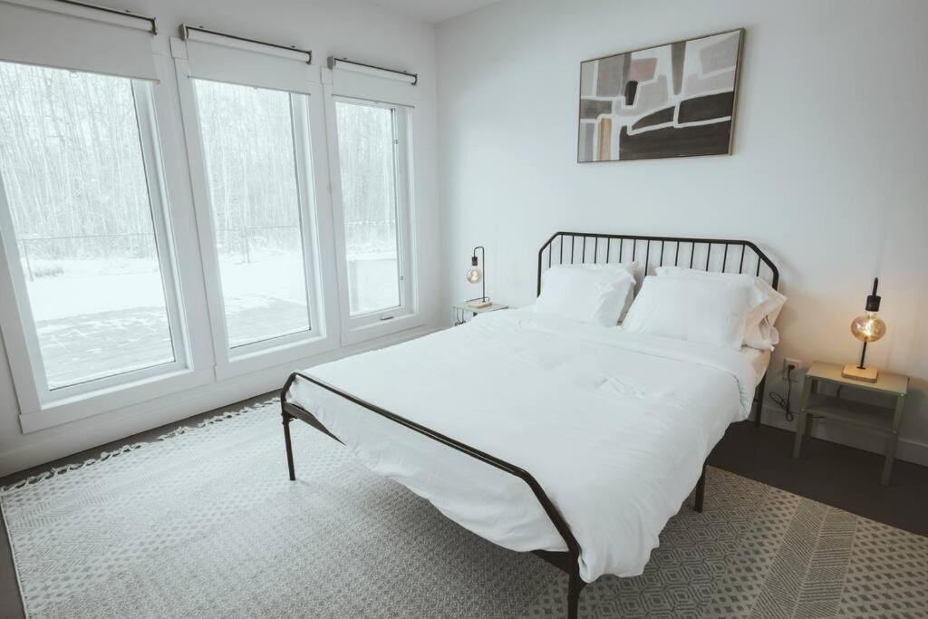 Nyc Loft Inspired •12 Mins To Wem •vintage Arcade Edmonton