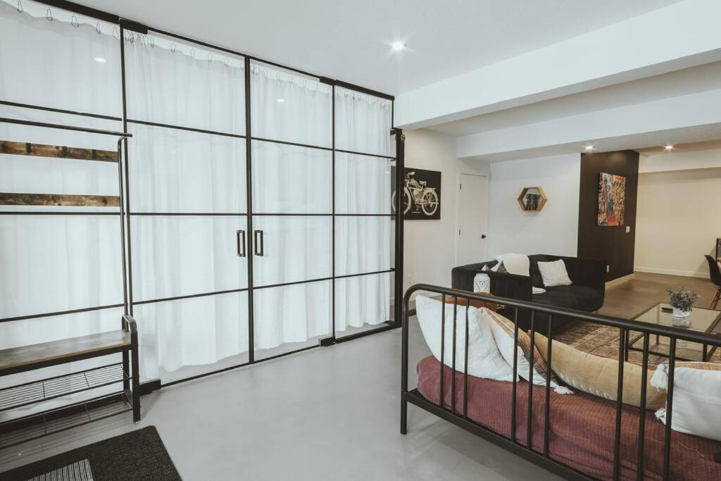 Nyc Loft Inspired •12 Mins To Wem •vintage Arcade