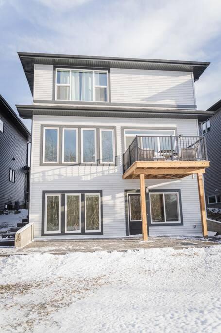 Nyc Loft Inspired •12 Mins To Wem •vintage Arcade Holiday home Edmonton
